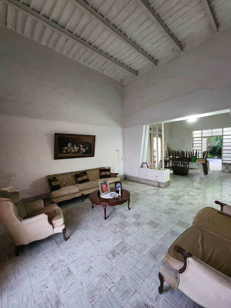 2 of 33: Casa en Venta en Merida