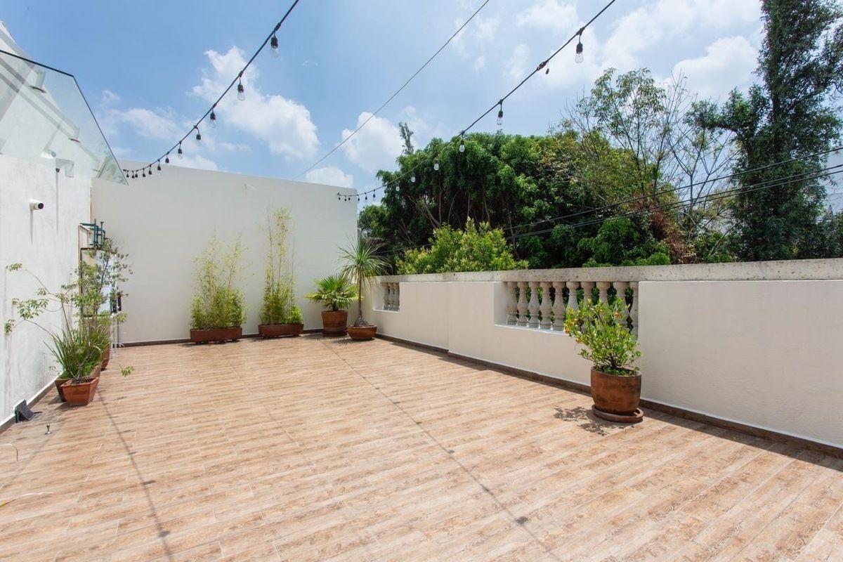 18 de 32: Roof garden comun