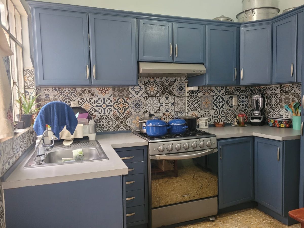 Casa en RENTA con uso de suelo comercial Santa María La Ribera