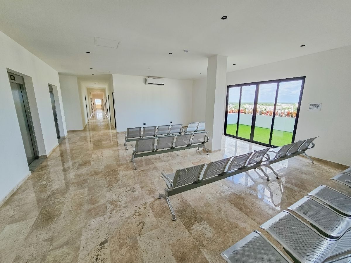 5 of 29: Sala de espera
