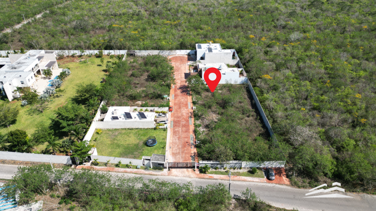 Lote residencial en venta cerca de plaza La Isla en privada Sac Chaca, Mérida