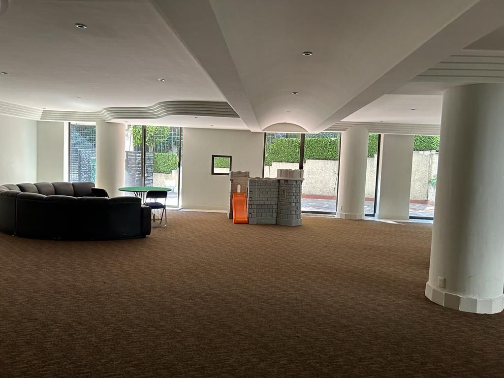 2 de 18: salon de eventos
