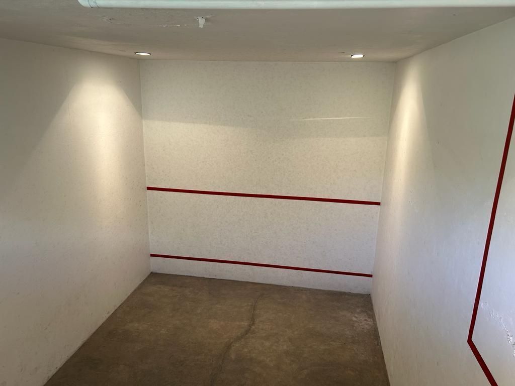 3 de 18: cancha squash