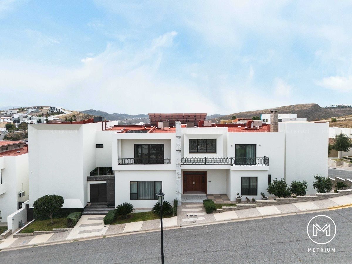 47 de 47: Fachada Paneles solares