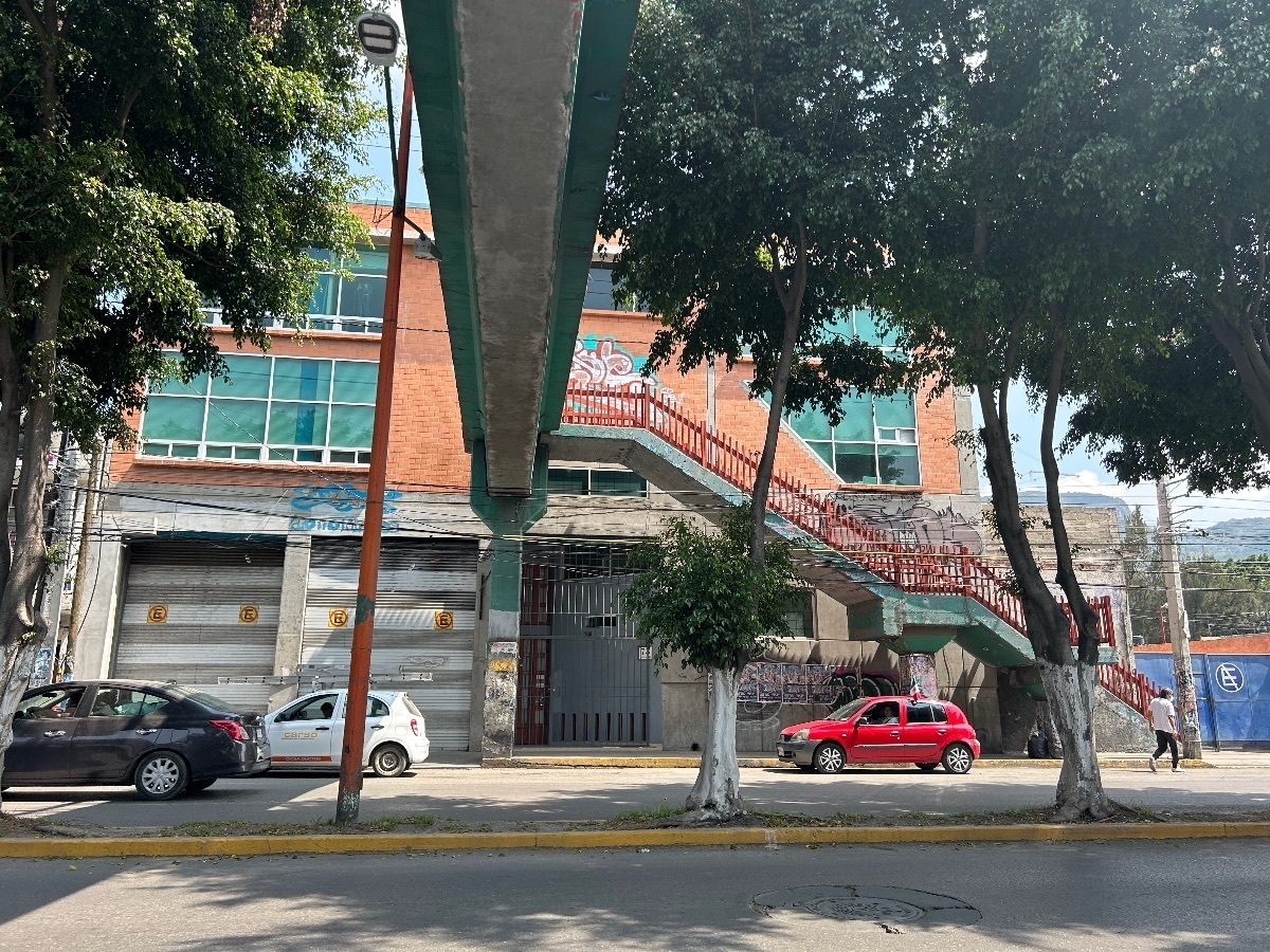 4 de 50