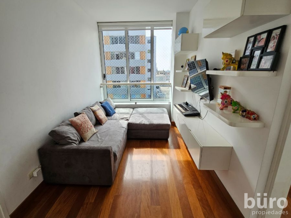 30 de 39: Gran Sala Principal con Salida a Terraza y Chimenea