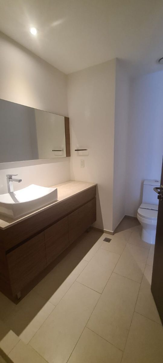 Baño recámara secundaria