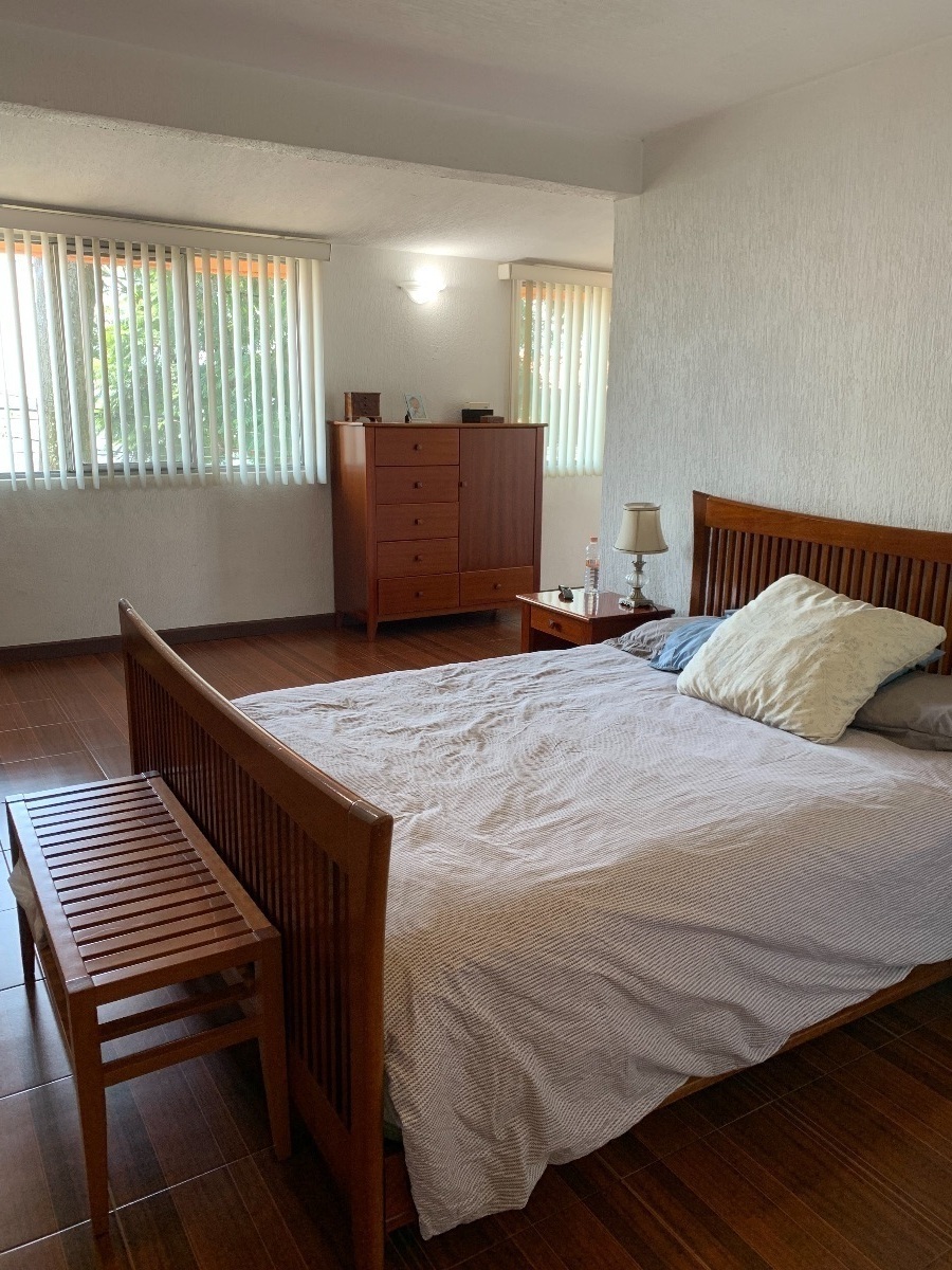 30 de 35: EXCELENTE ILUMINACION Y ORIENTACION