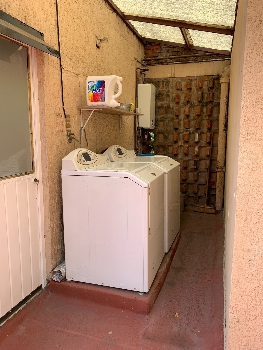 32 de 35: AREA DE LAVADO