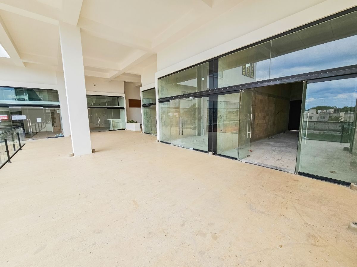 1 de 14: Master Plaza 135