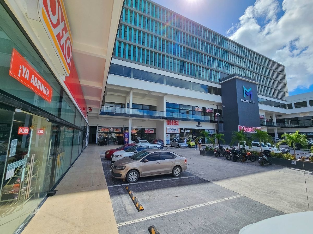 9 de 14: Master Plaza 135