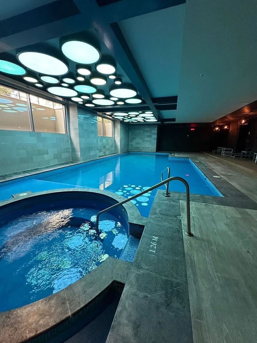 30 de 30: Casa club alberca interior climatizada
