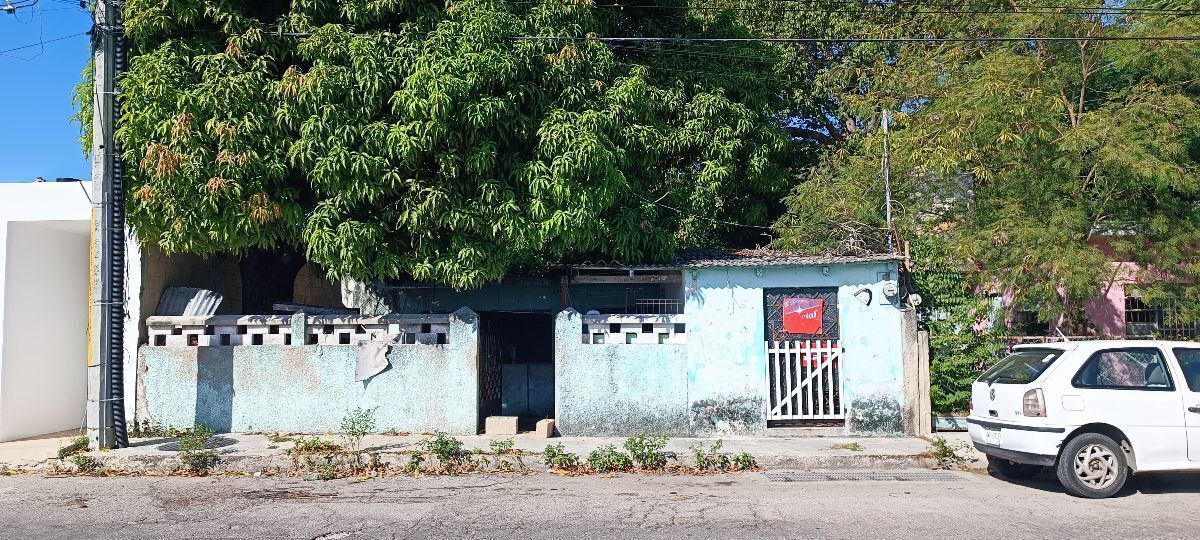 1 de 4: Frente de la propiedad.