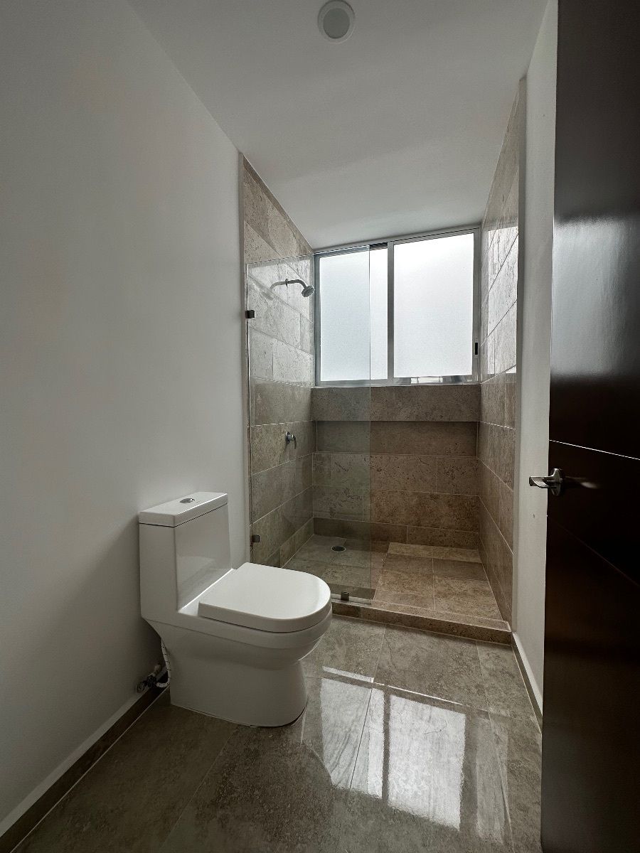 12 de 41: Baño Recámara principal
