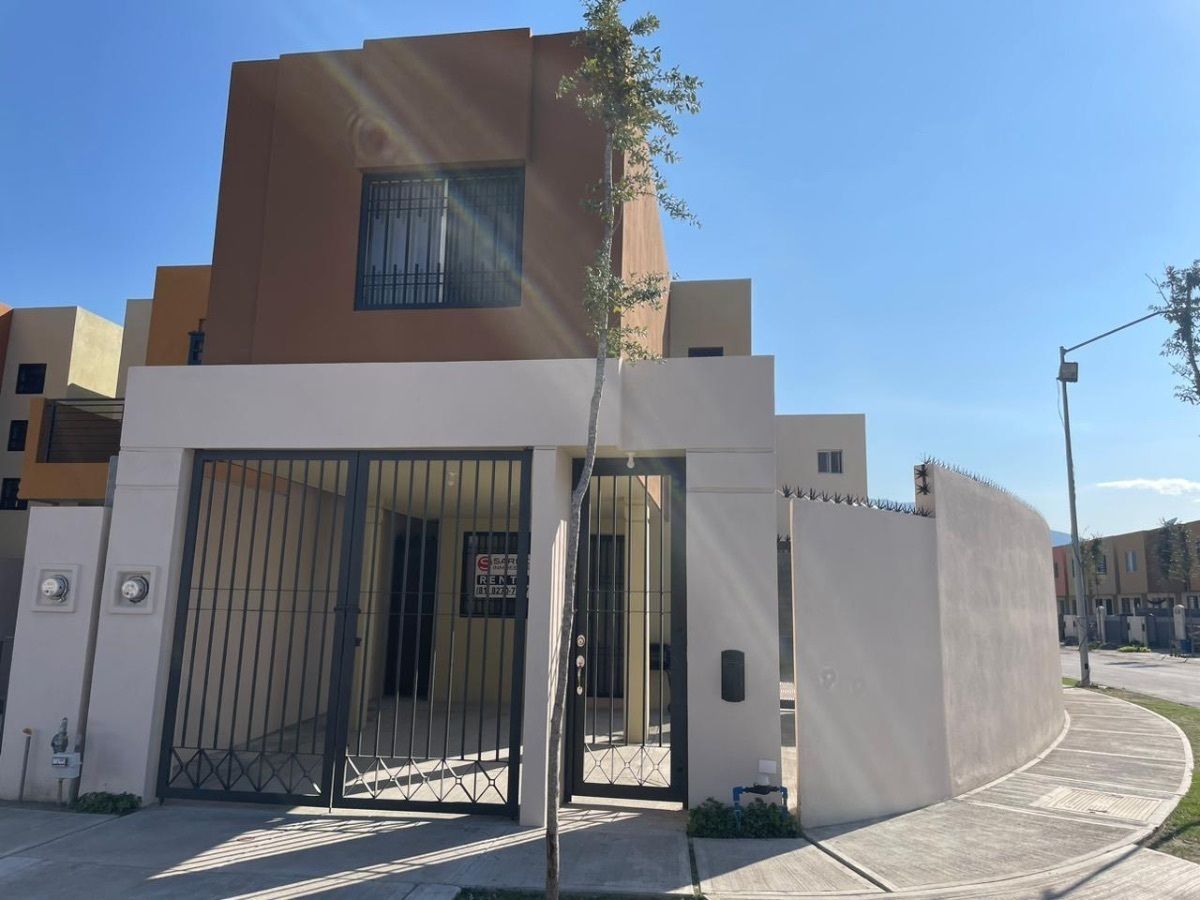Linda casa em um condomínio privado, foto 1 de 21