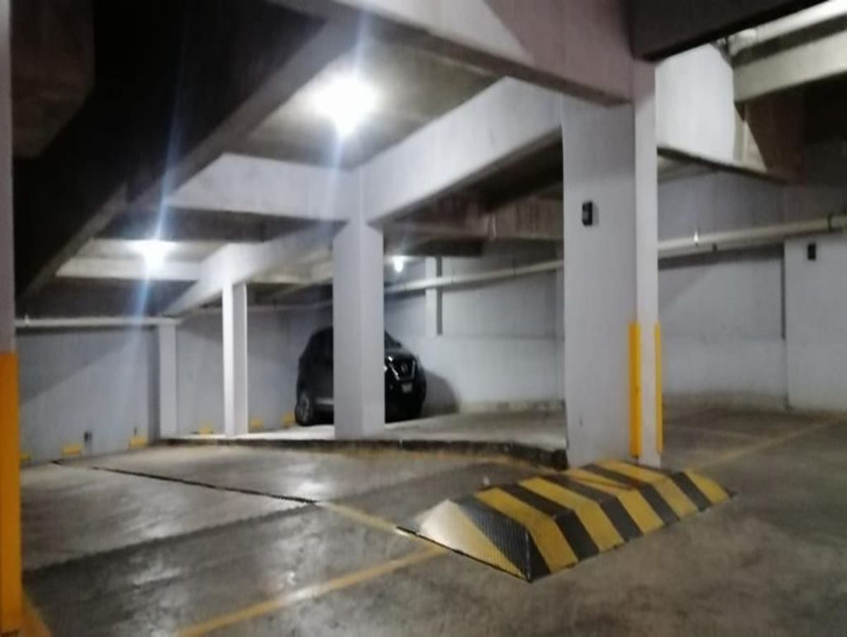 23 de 24: Lugar de estacionamiento