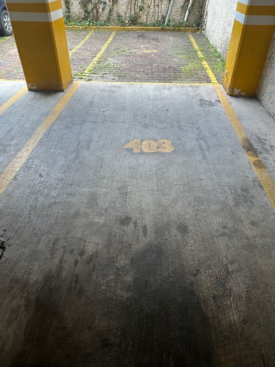 12 de 12: Estacionamientos