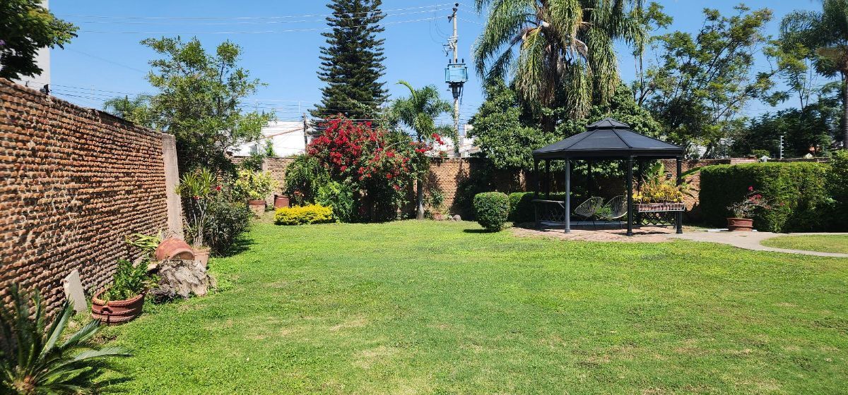 Casa en Venta sobre Pablo Neruda entre Lomas del Valle y Villa Universitaria