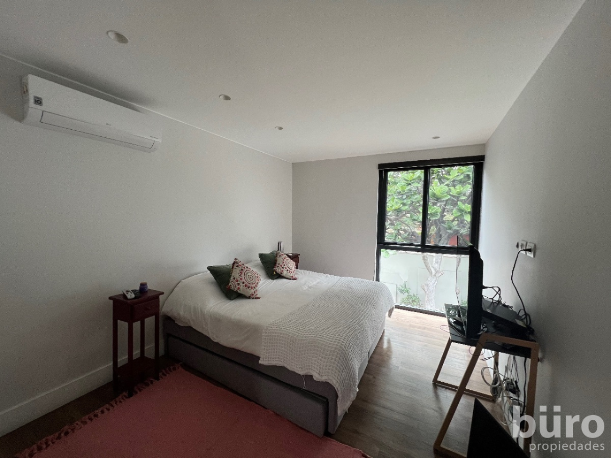9 de 19: Tercer dormitorio que comparte el baño con el cuarto dormito
