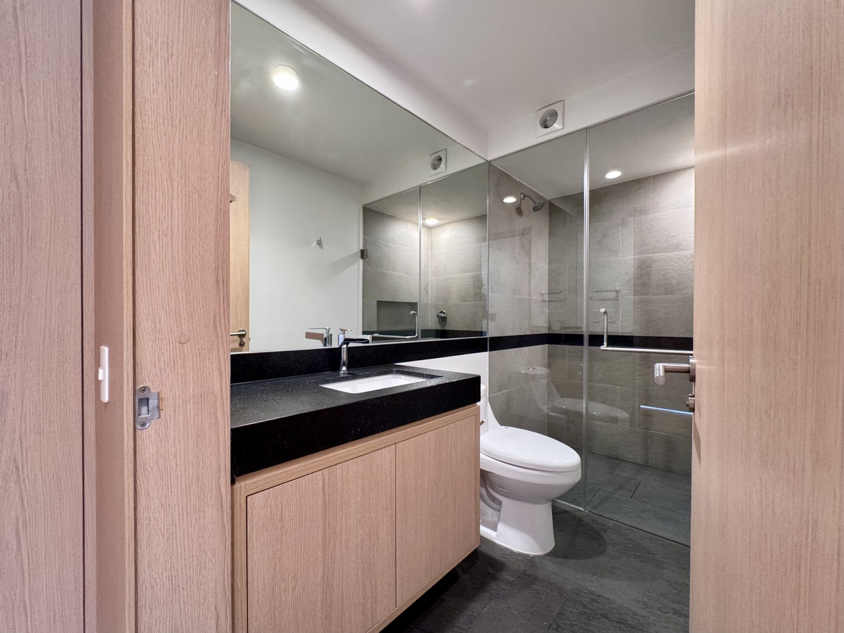16 de 25: Baño común