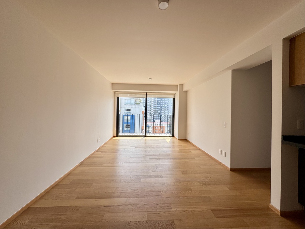1 de 25: Estancia con vista al sur