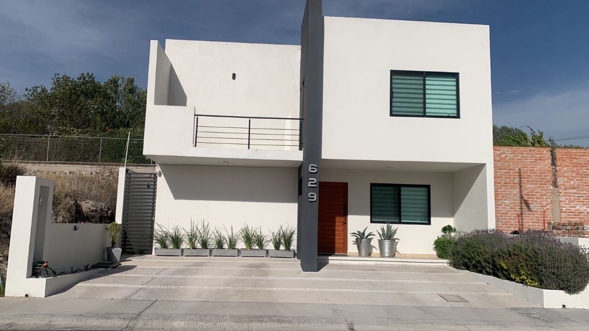 1 de 35: Fachada