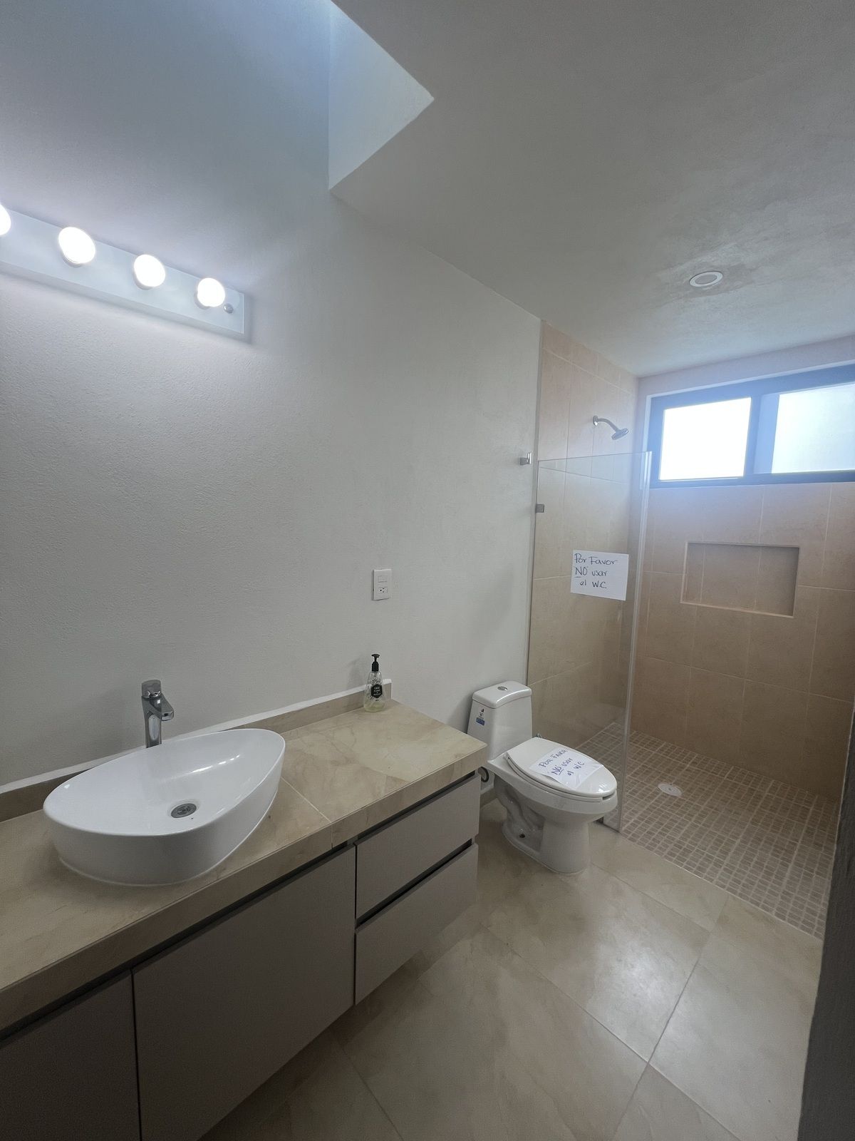 24 de 35: Baño de Rec sec