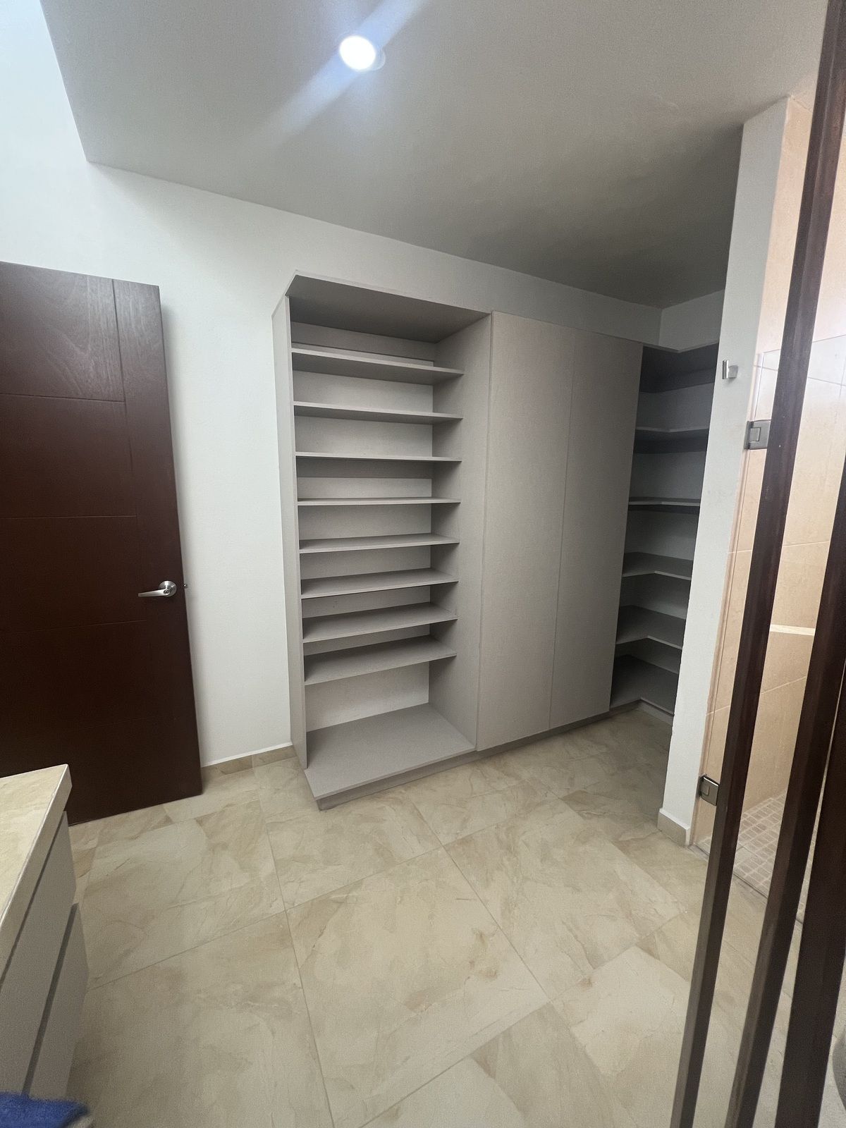 31 de 35: Vestidor de Rec principal