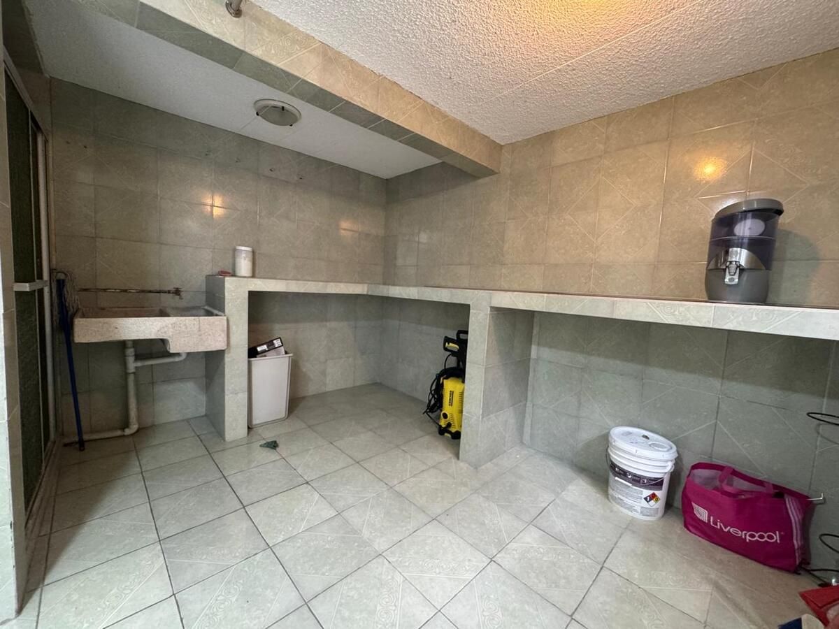 16 de 33: área  de servicio