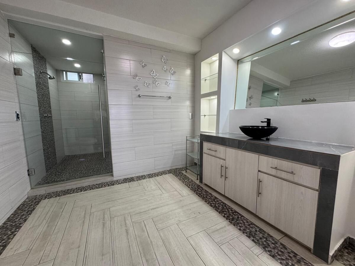 23 de 33: baño rec principal