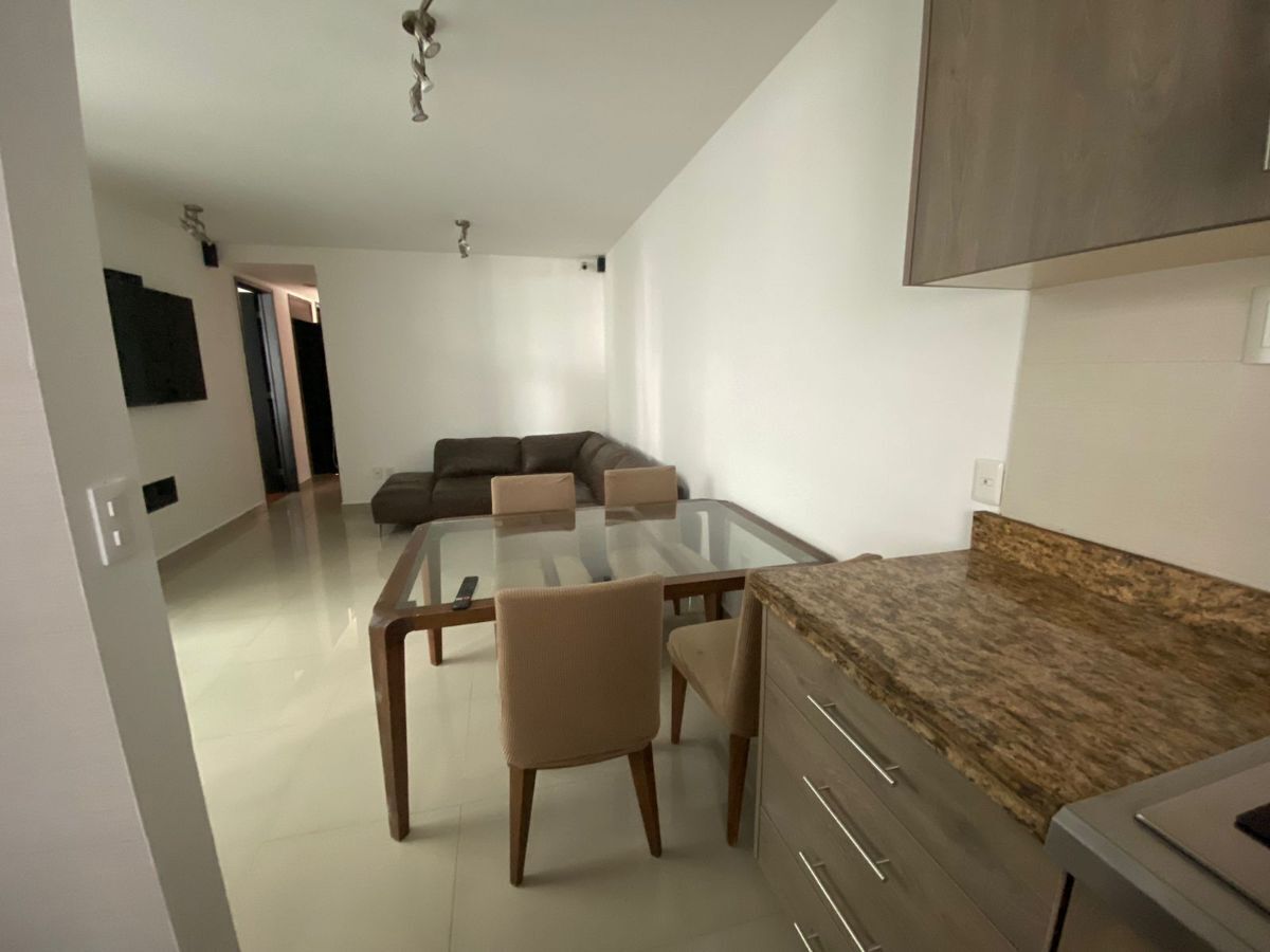 5 of 30: Sala, comedor y cocina