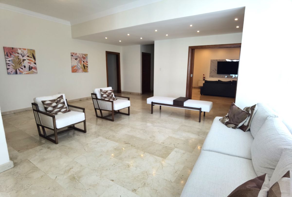 1 de 28: Sala