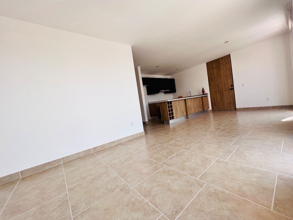 4 de 24: SALA  COMEDOR