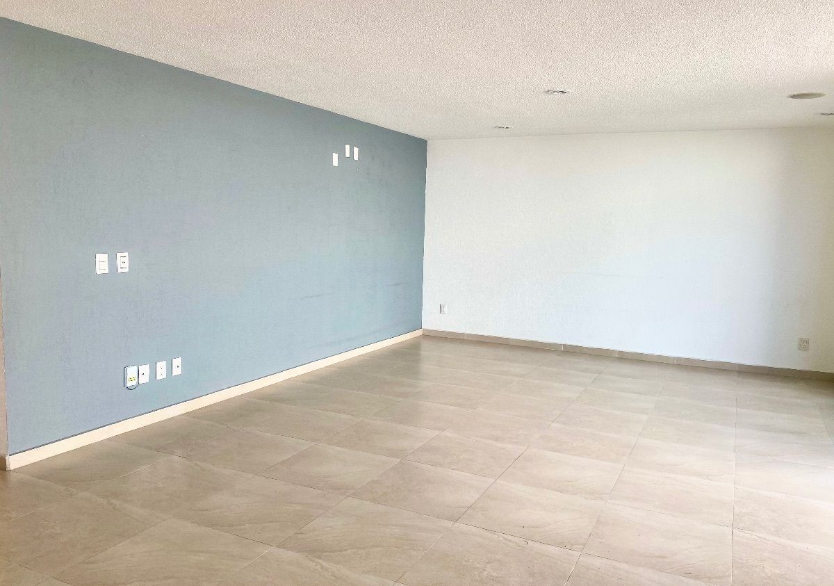 12 of 28: Espacio de comedor y sala de estar