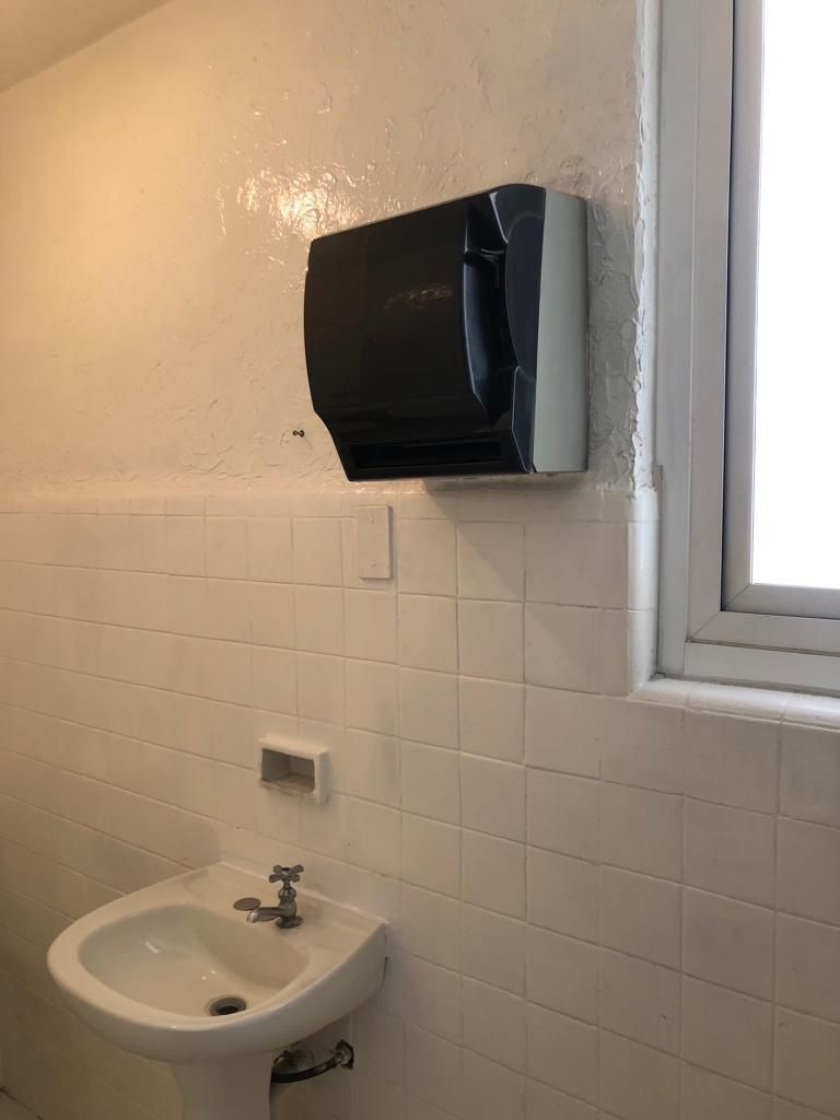 5 de 23: Baño de uso exclusivo del consultorio o oficina.