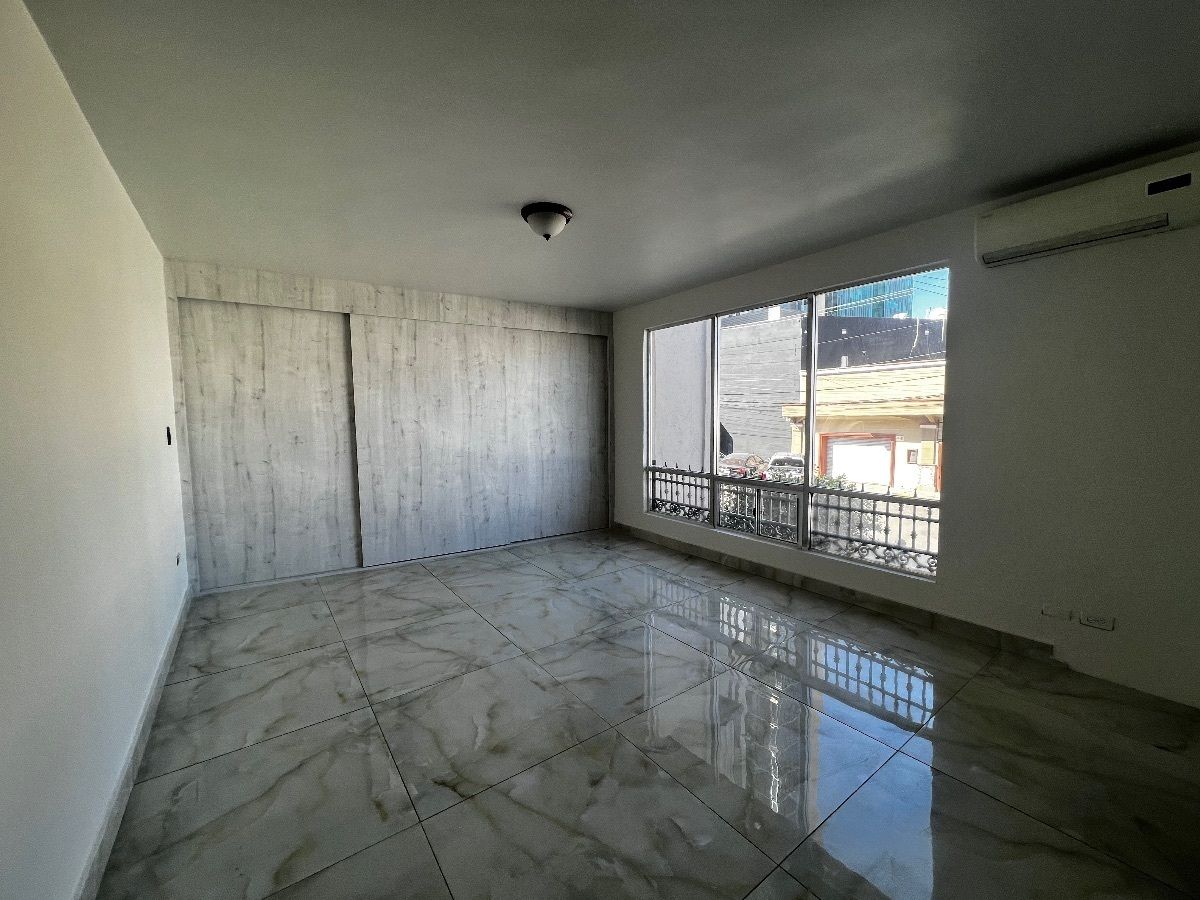 1 de 11: Rec ppal con baño completo