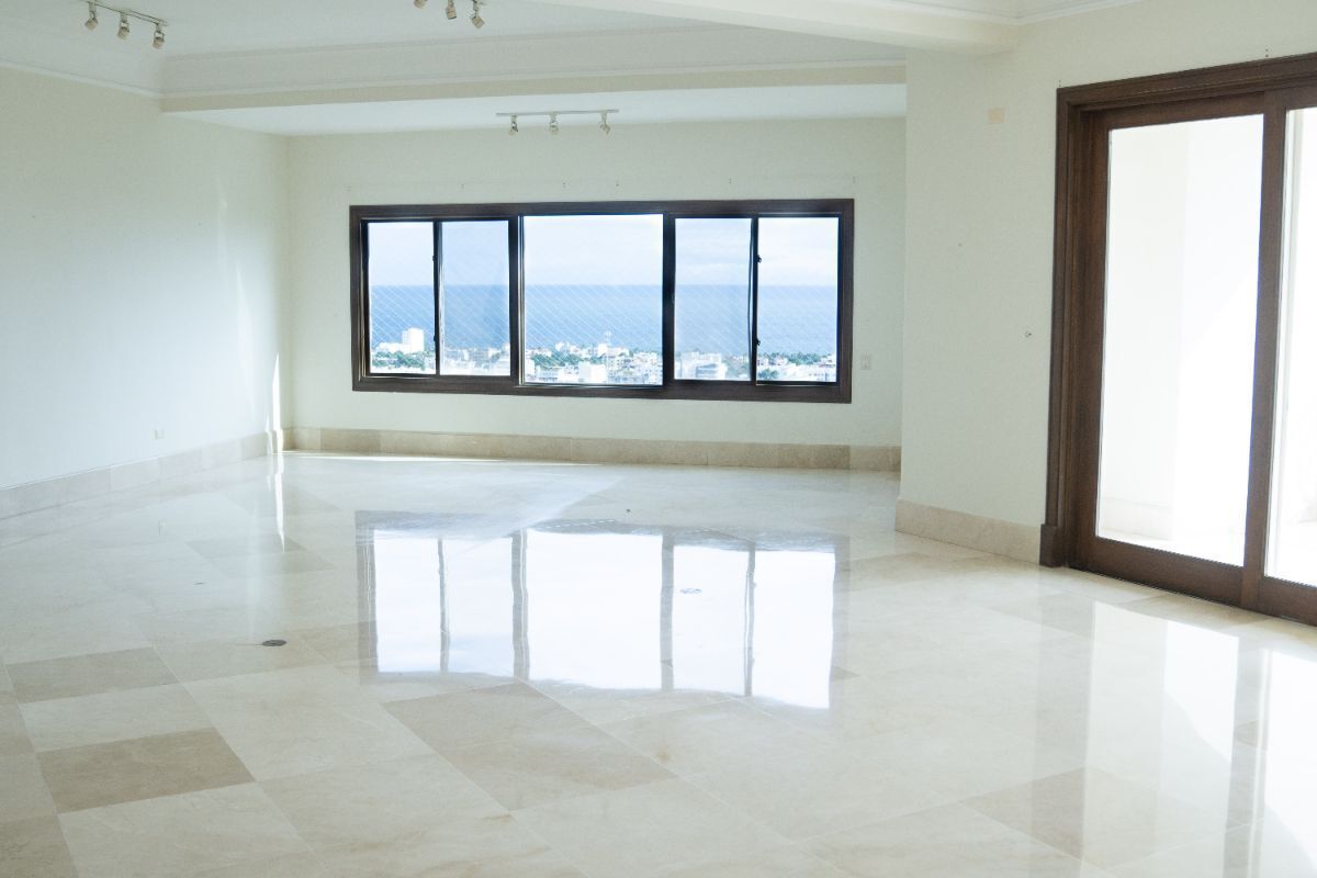 1 de 27: Sala