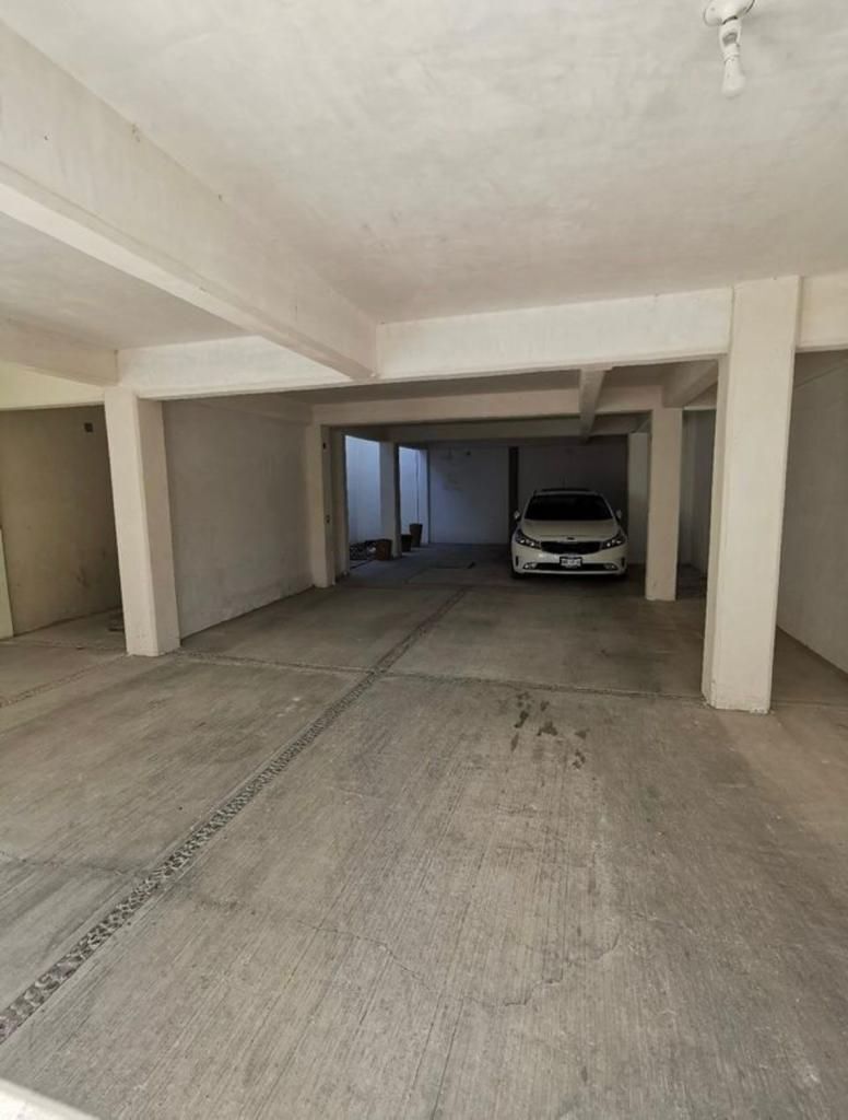 8 de 8: ESTACIONAMIENTO