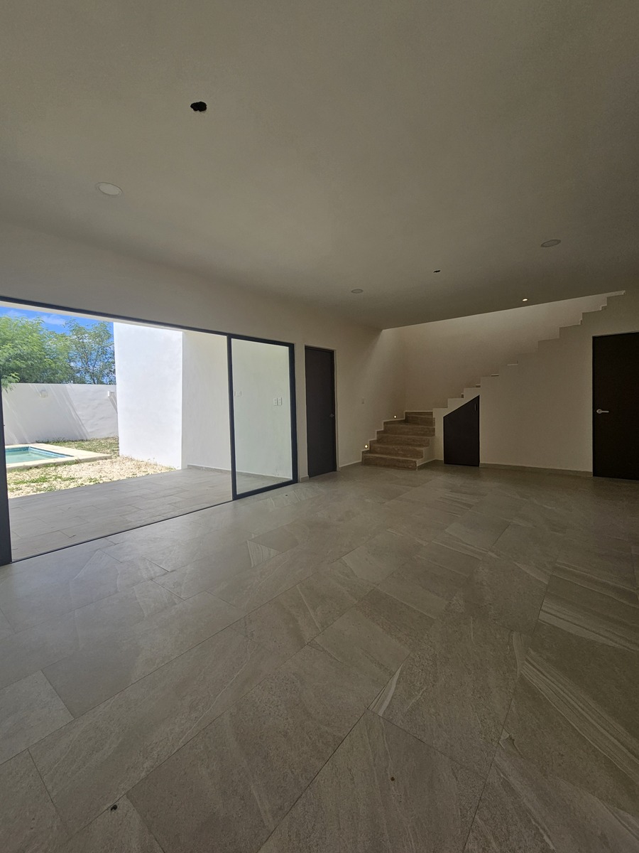 3 de 23: Sala y Comedor