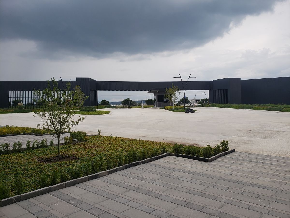 3 de 5: Renta de Bodega Industrial, 34,000m2, Zona Aeropuerto, Queré