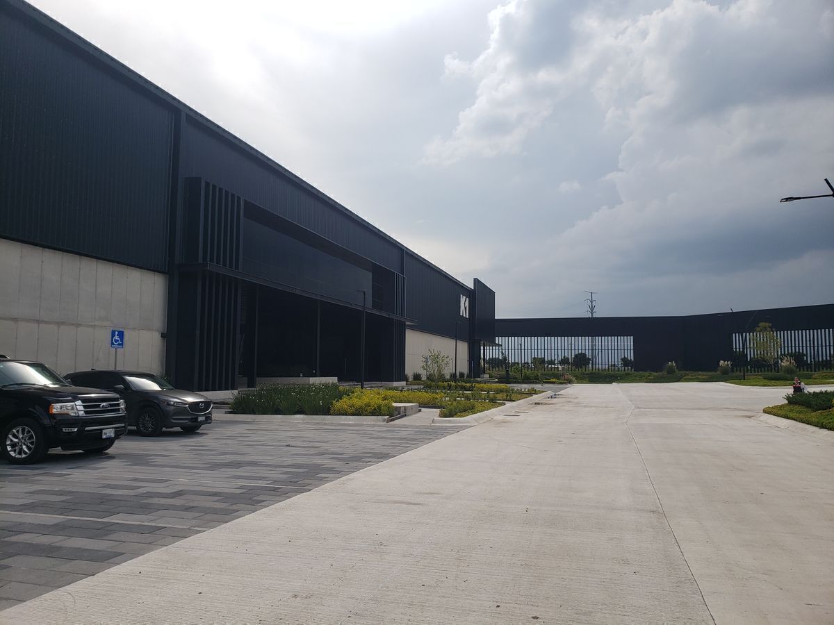 4 de 5: Renta de Bodega Industrial, 34,000m2, Zona Aeropuerto, Queré