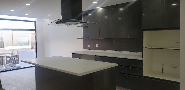 4 de 37