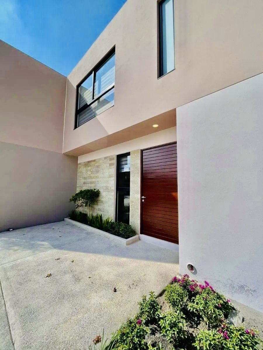 LINDA CASA EN ALTOS DEL MARQUES - foto 2