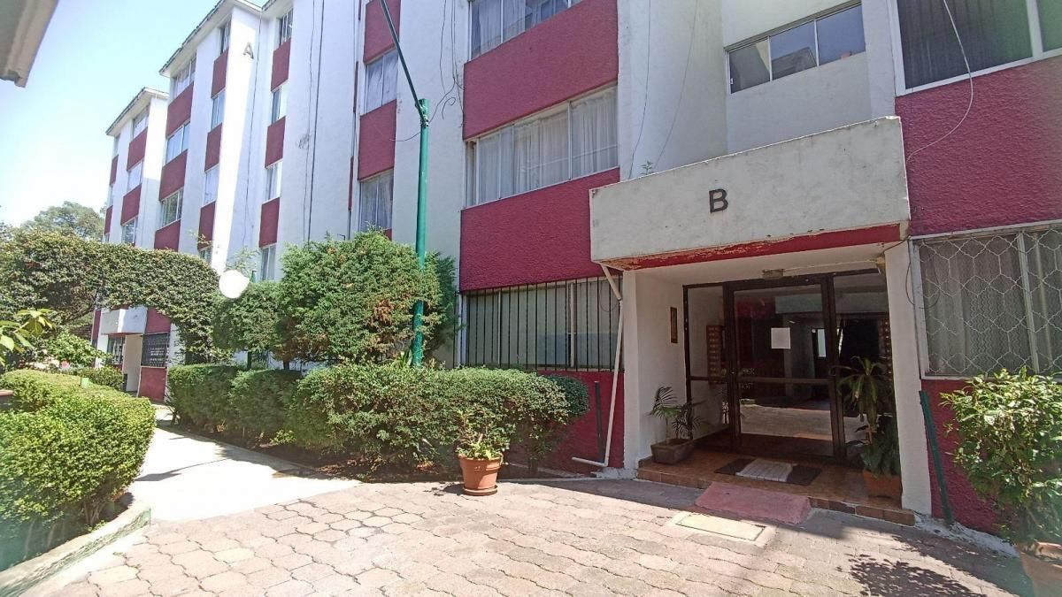 1 de 26: Acceso Edificio