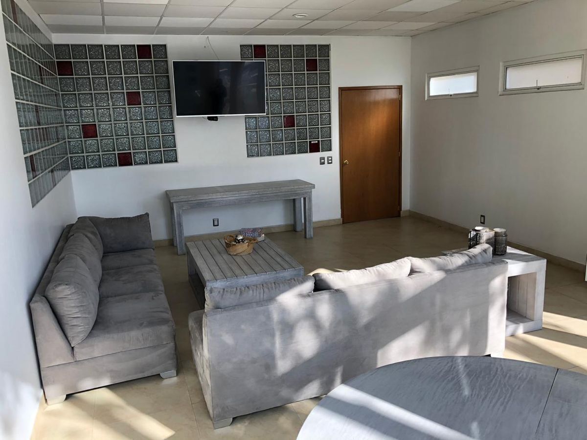 14 de 35: Busines Center