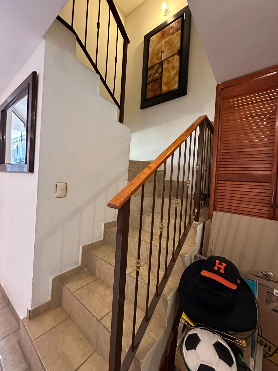 12 de 28: ESCALERAS