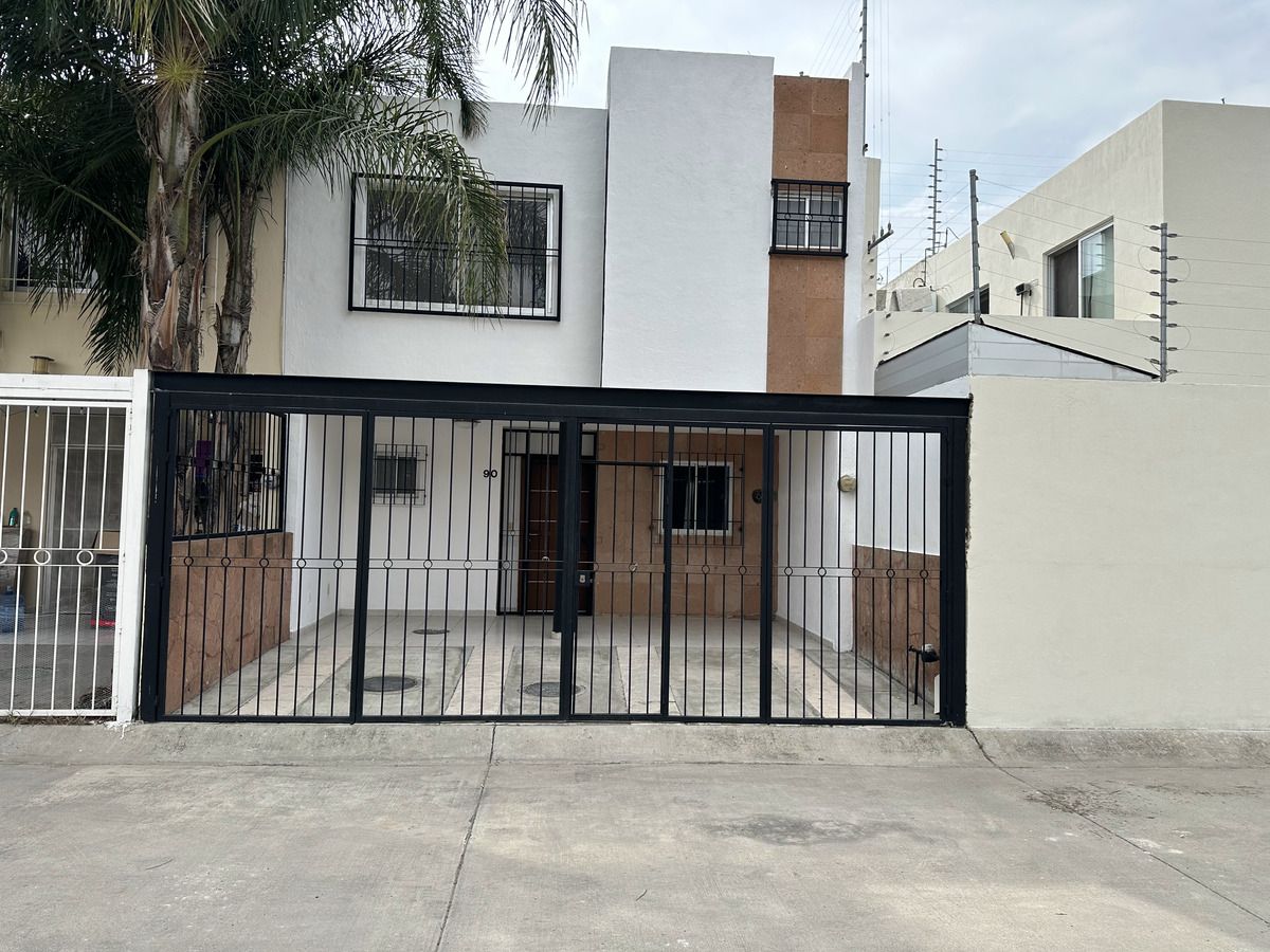1 de 31: Fachada de la propiedad.