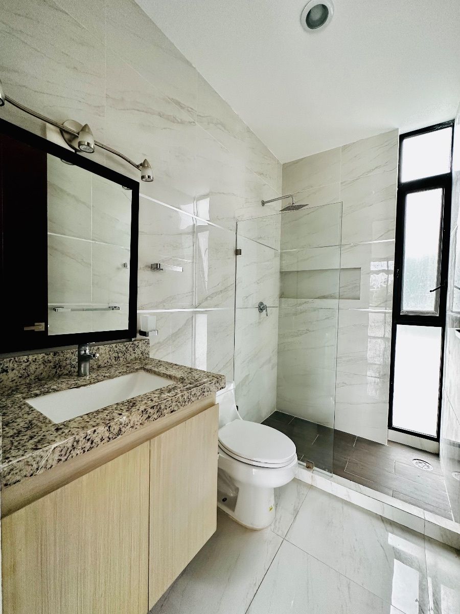 4 de 13: Baño recámara 1