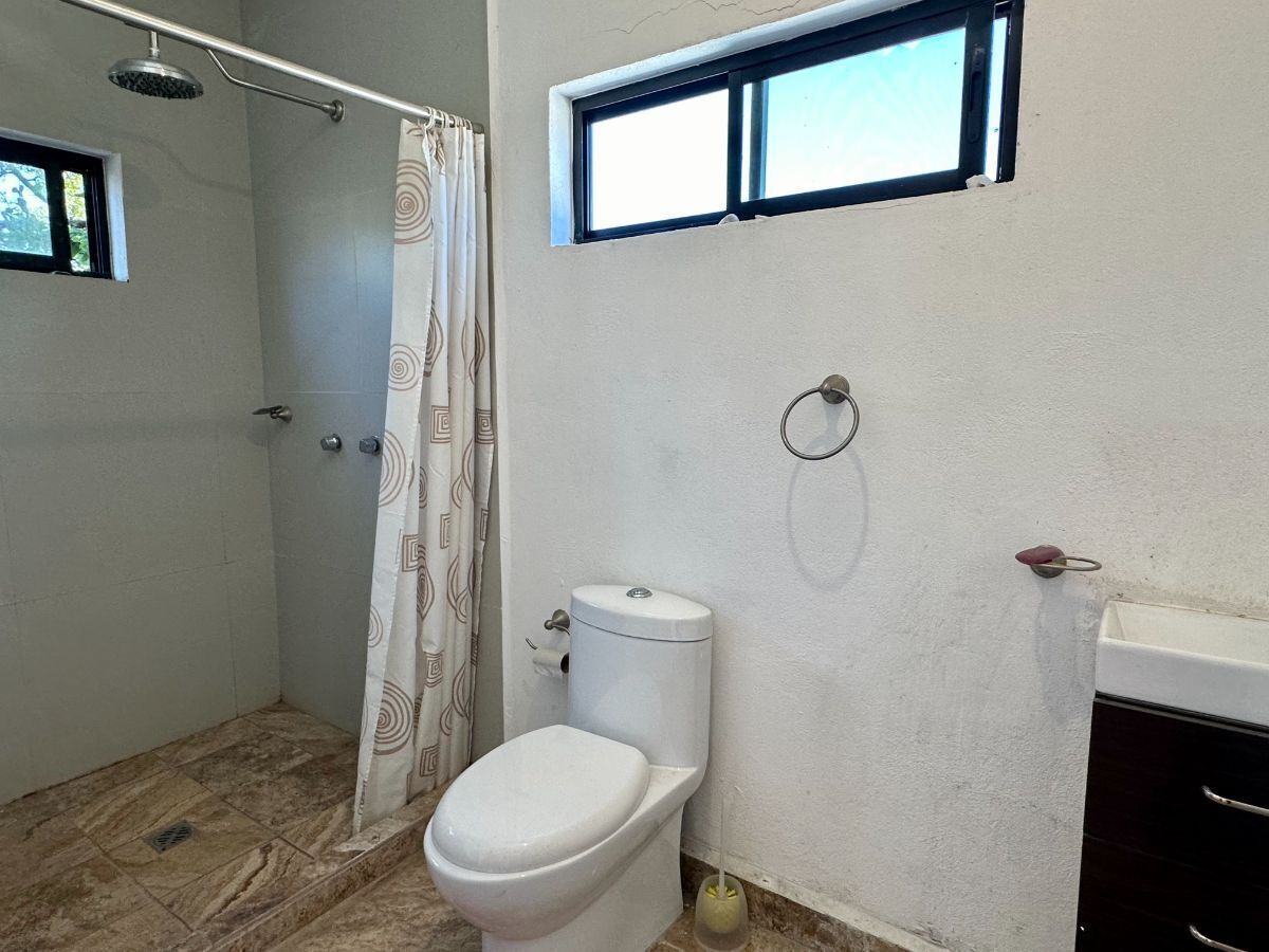 22 de 26: Baño de recámara de visitas