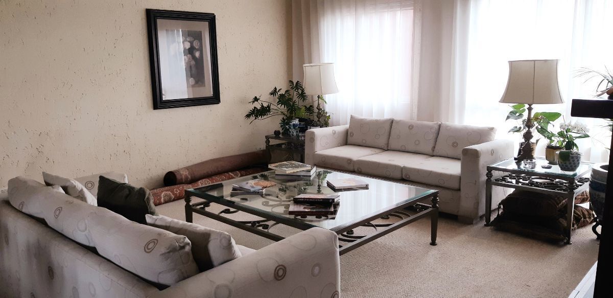 2 de 24: Sala
